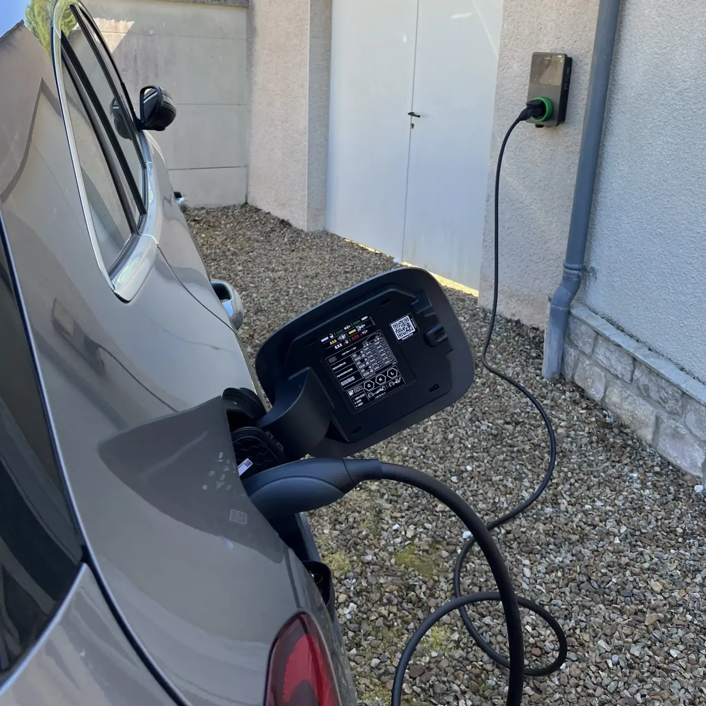 Borne de recharge IRVE à Rueil-Malmaison Borne de recharge IRVE à Rueil-Malmaison